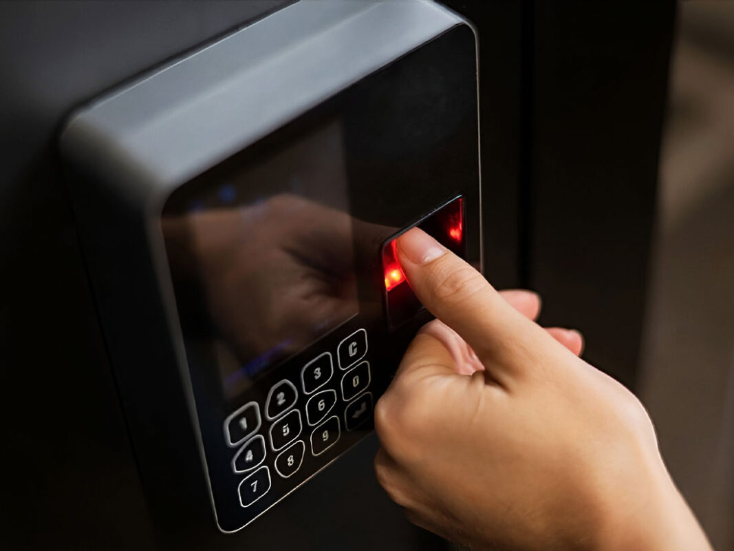 Control de Asistencia y Acceso Biometrico - Jall Perú